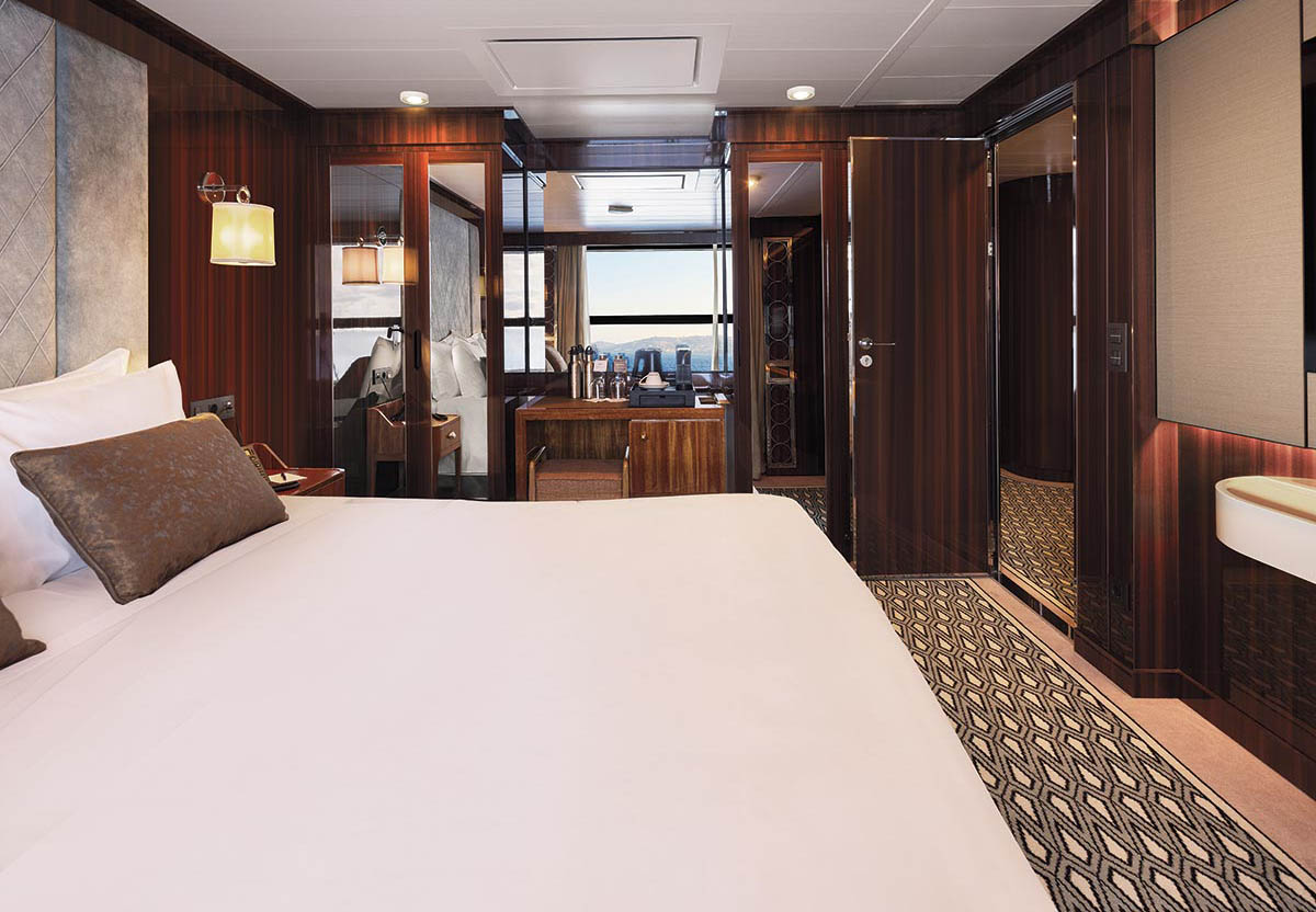 Horizon Deluxe Stateroom