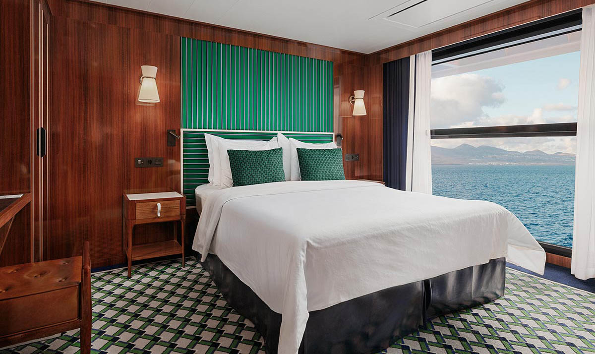 Horizon Deluxe Stateroom
