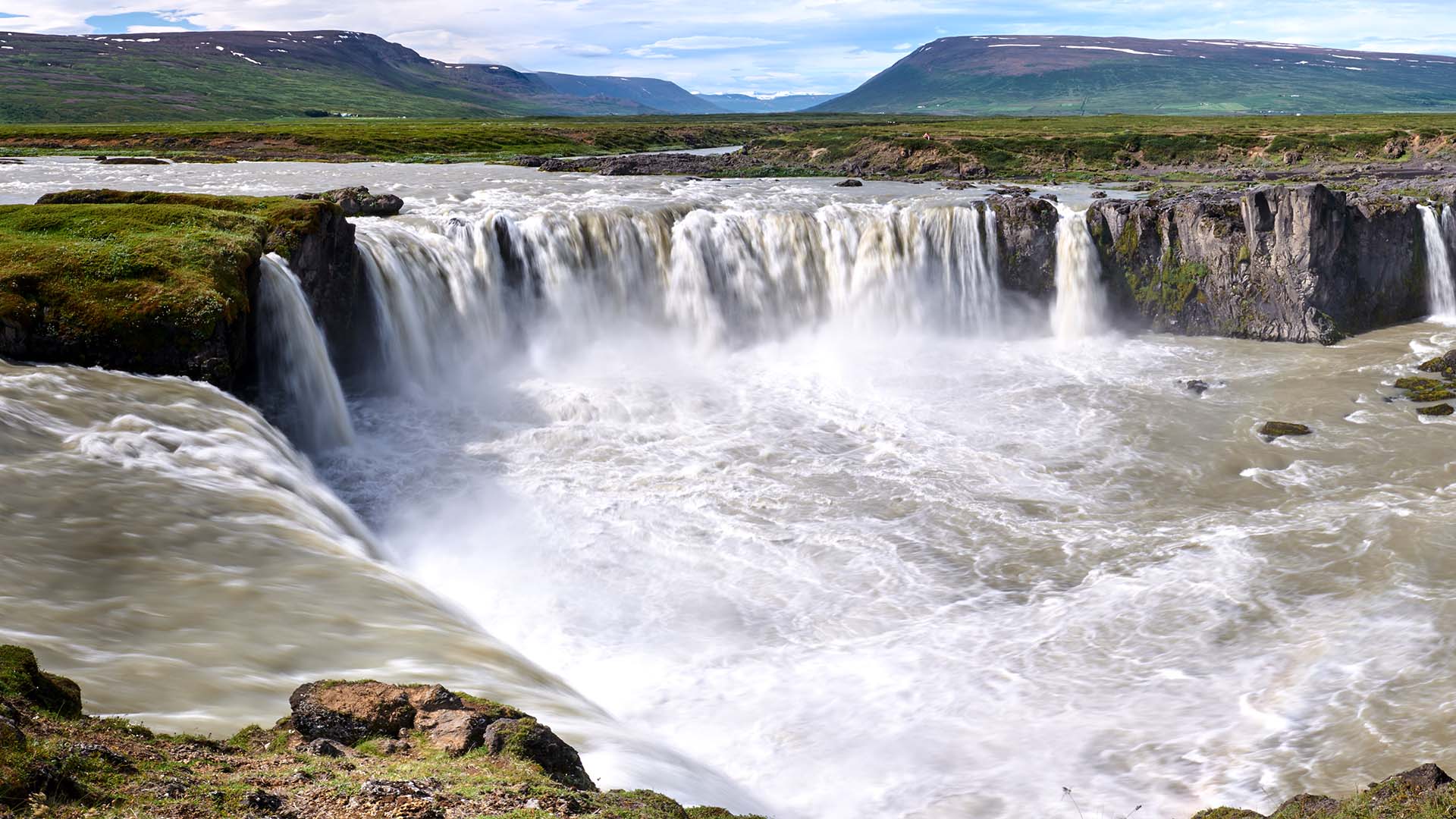 7-Night Reykjavík Roundtrip 6.5.27 7-Night Reykjavík Roundtrip 6.5.27